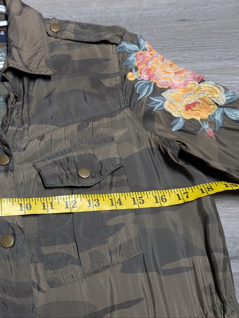 Johnny Was Workshop Embroidered Camo Jacket Size XS - Picture 13 of 14